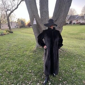 York Furrier Genuine Mink Fur Coat By Bill Blass Mahogany Stand Collar L/XL